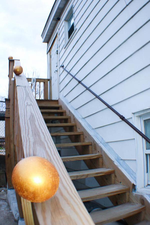 California Ave - 2 Bedroom - Home Away From Home! Pittsburgh Exterior foto