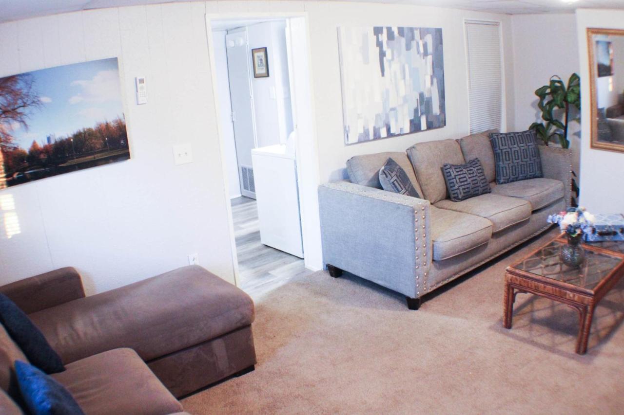 California Ave - 2 Bedroom - Home Away From Home! Pittsburgh Exterior foto