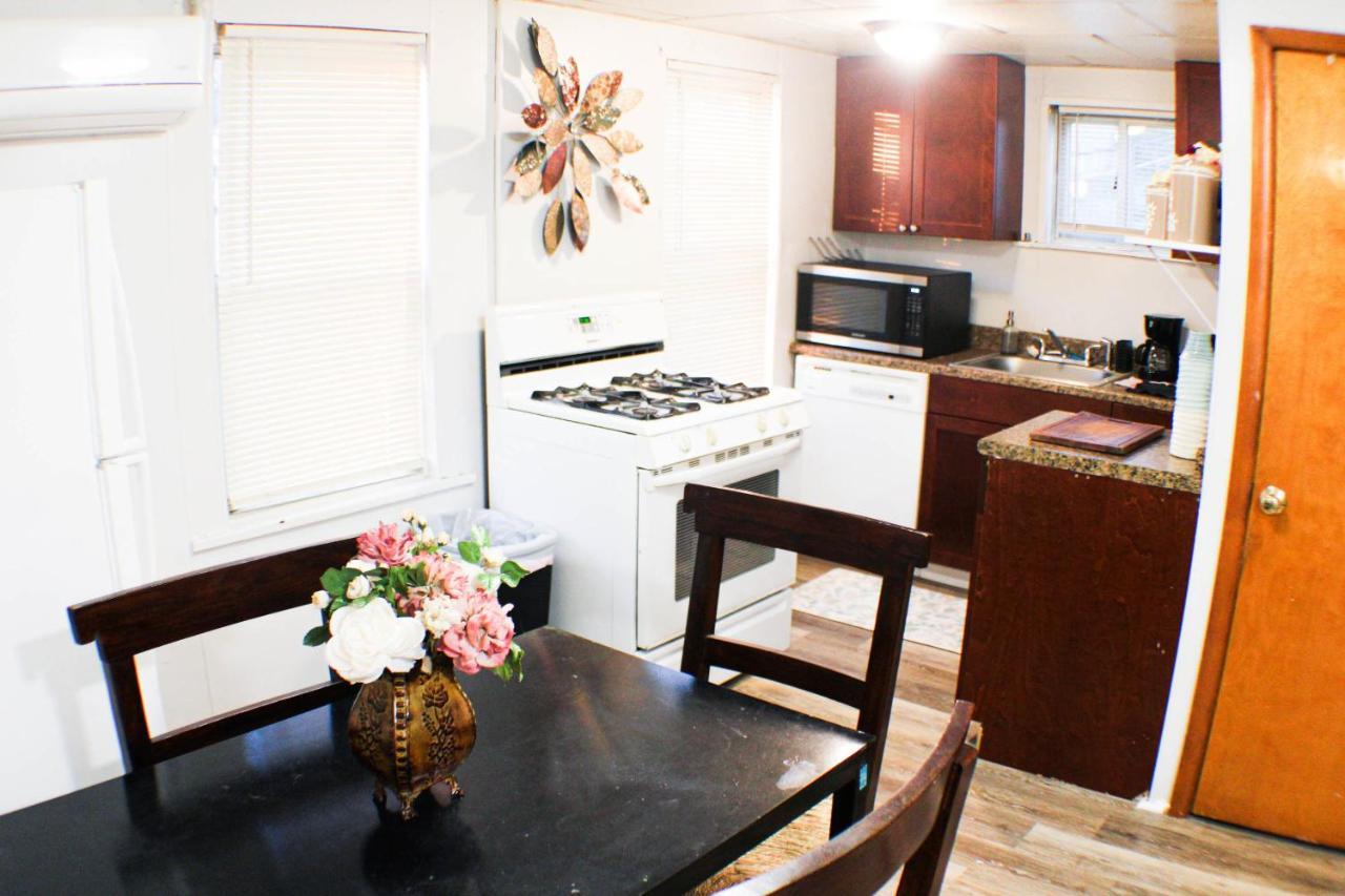 California Ave - 2 Bedroom - Home Away From Home! Pittsburgh Exterior foto