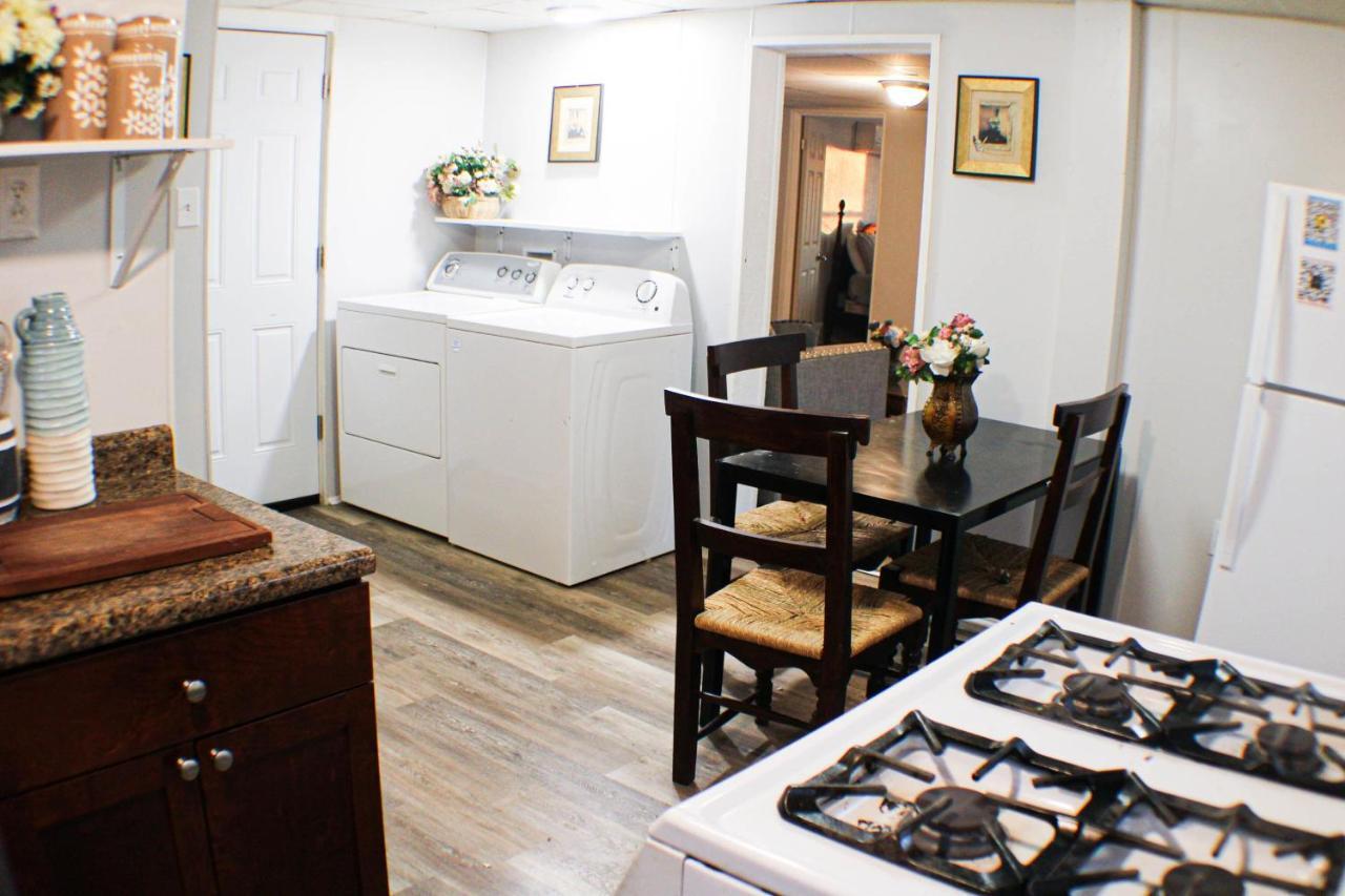 California Ave - 2 Bedroom - Home Away From Home! Pittsburgh Exterior foto